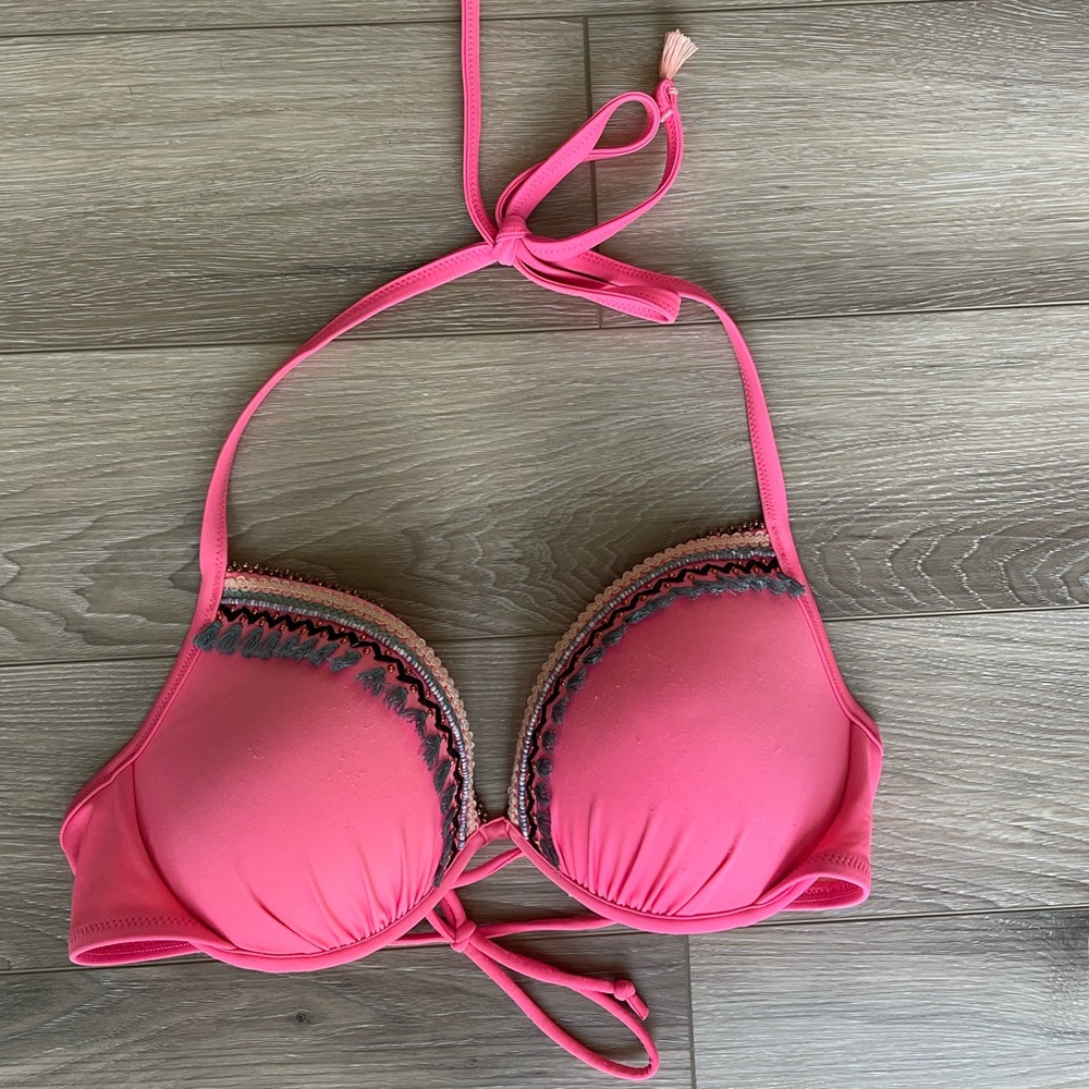Victoria’s Secret Push-up bikini top